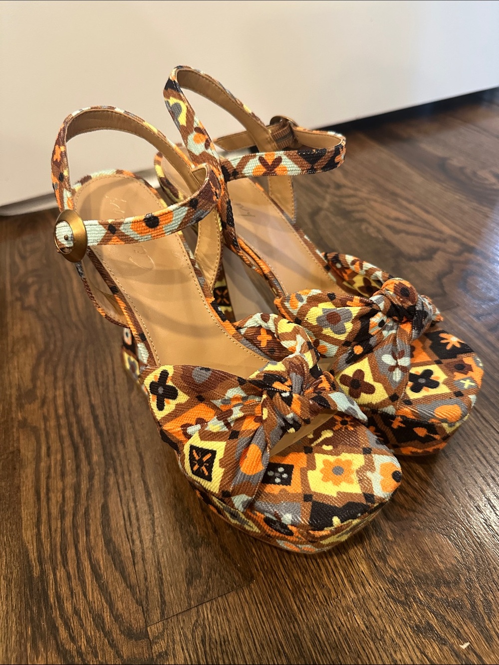 Circus by Sam Edelman Orange Floral Pattern Platform Sandals